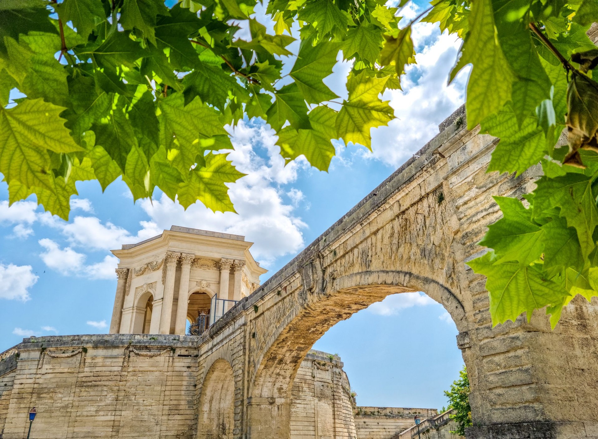 Saint-Clement aqueduct and Water castle (chateau d'eau) in the Promenade du Peyrou, Montpellier, France